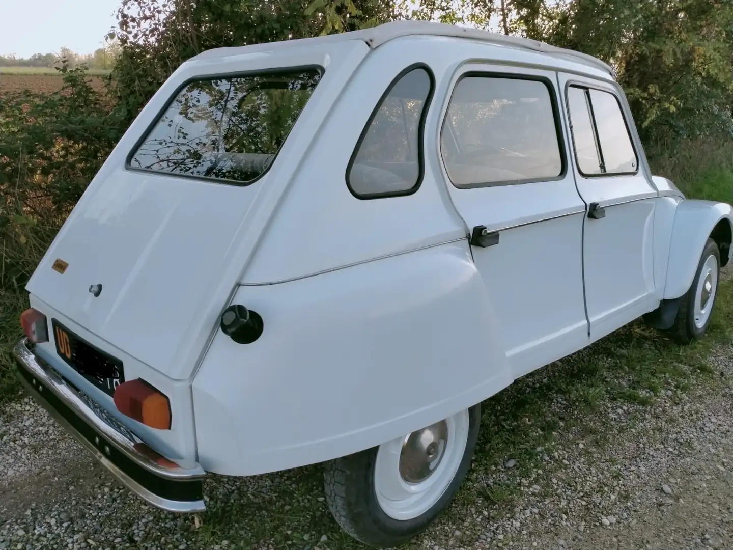 Citroen Dyane Blanc - 2