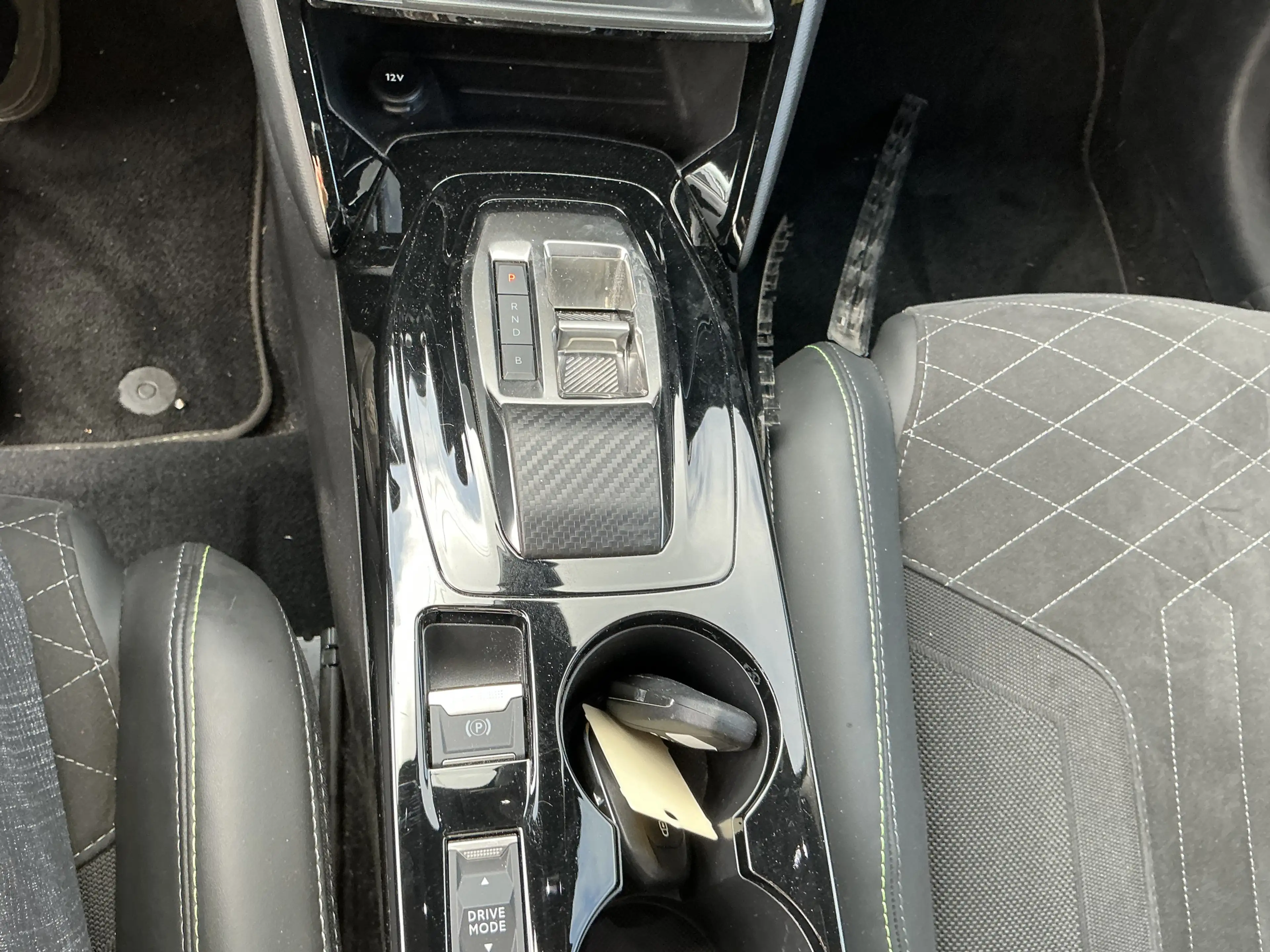 Peugeot e-208 GT-Pack Leder R.Cam Navi ACC SHZ LED — photo 9