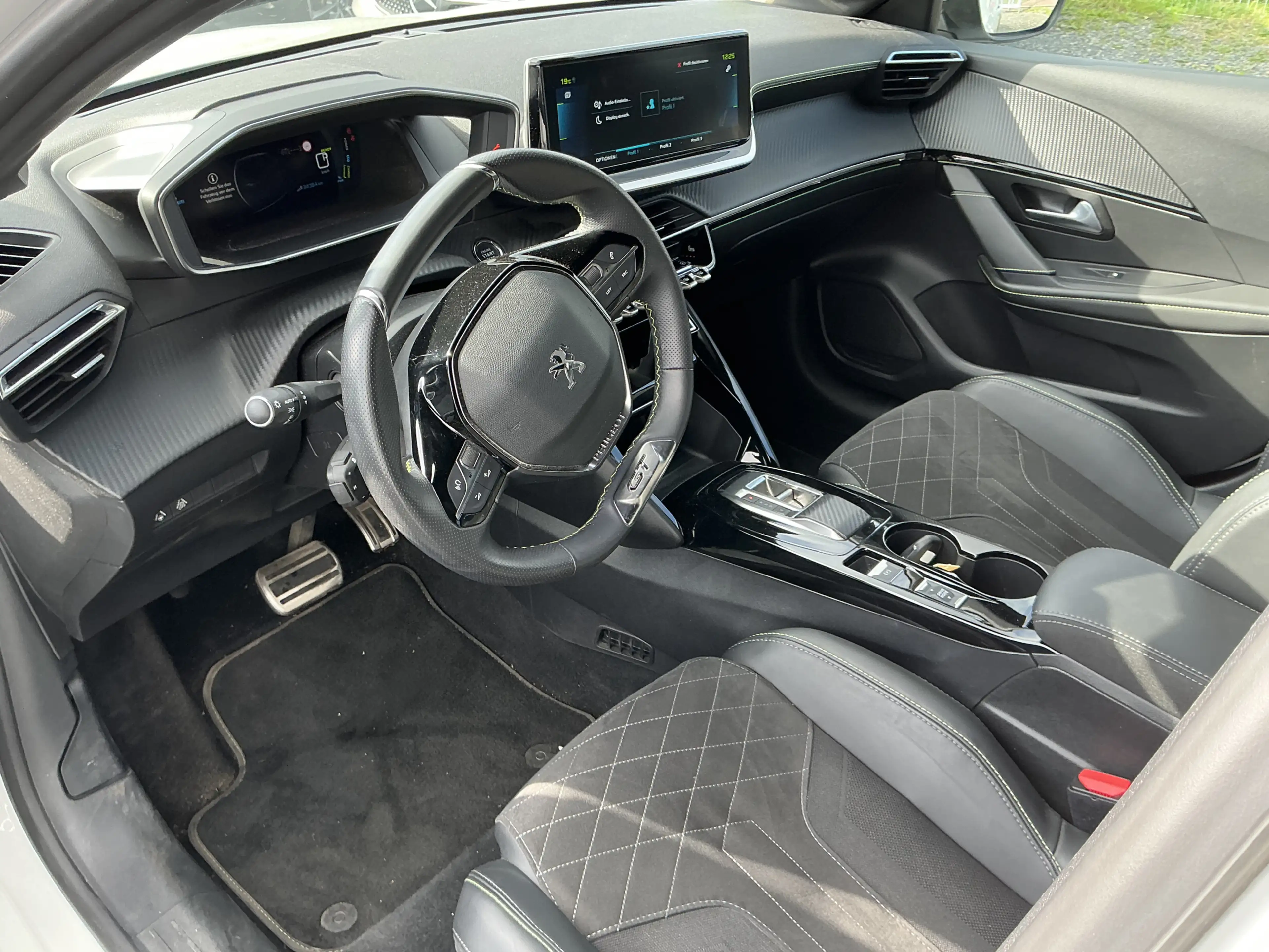 Peugeot e-208 GT-Pack Leder R.Cam Navi ACC SHZ LED — photo 3