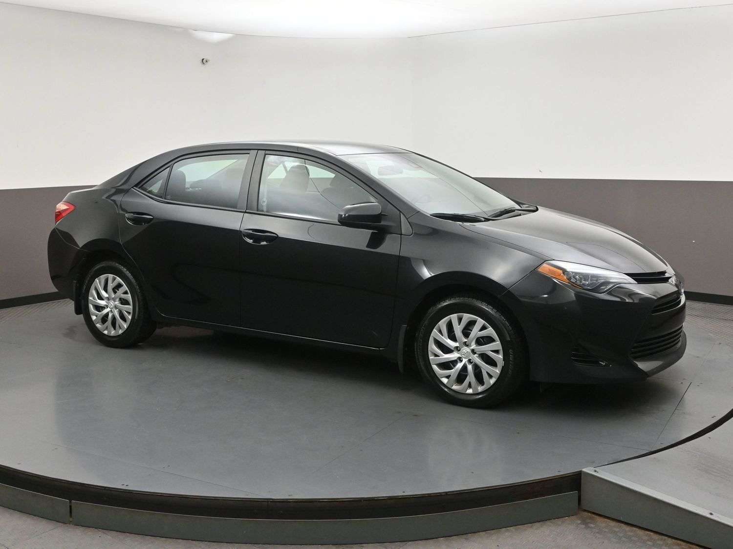 2018 Toyota Corolla LE GREEN LIGHT CERTIFIED - NO ACCIDENTS - GREAT PR