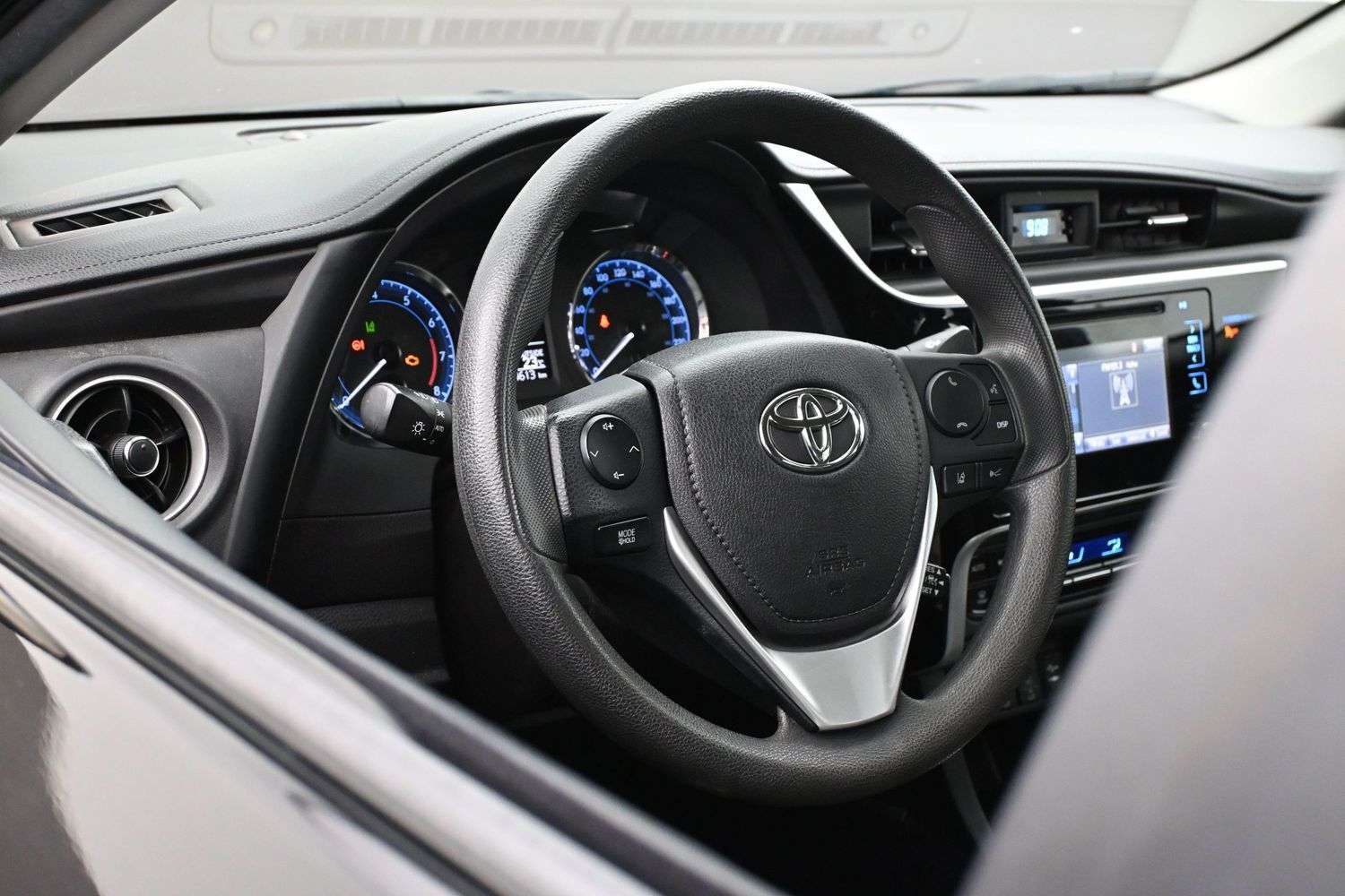 2018 Toyota Corolla LE GREEN LIGHT CERTIFIED - NO ACCIDENTS - GREAT PR — снимка 1
