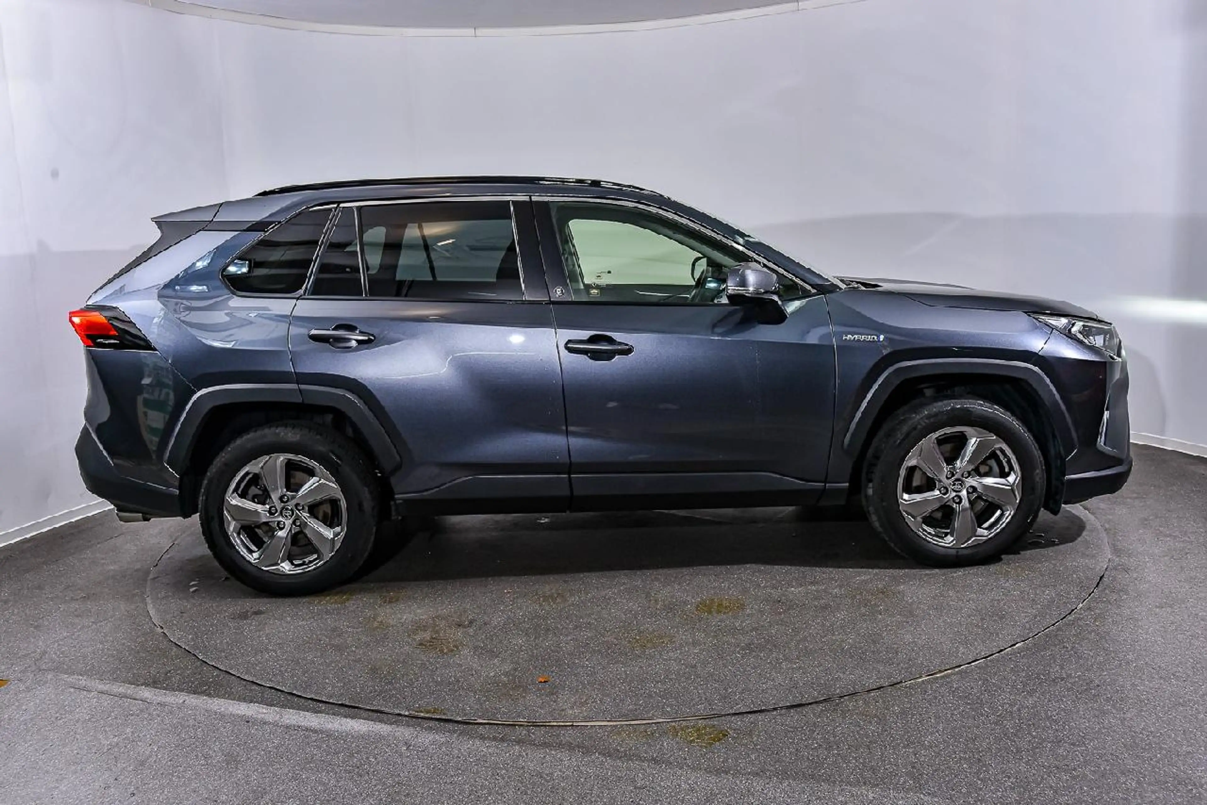 Toyota RAV 4 Hybrid 4x2 Team Deutschland — photo 4