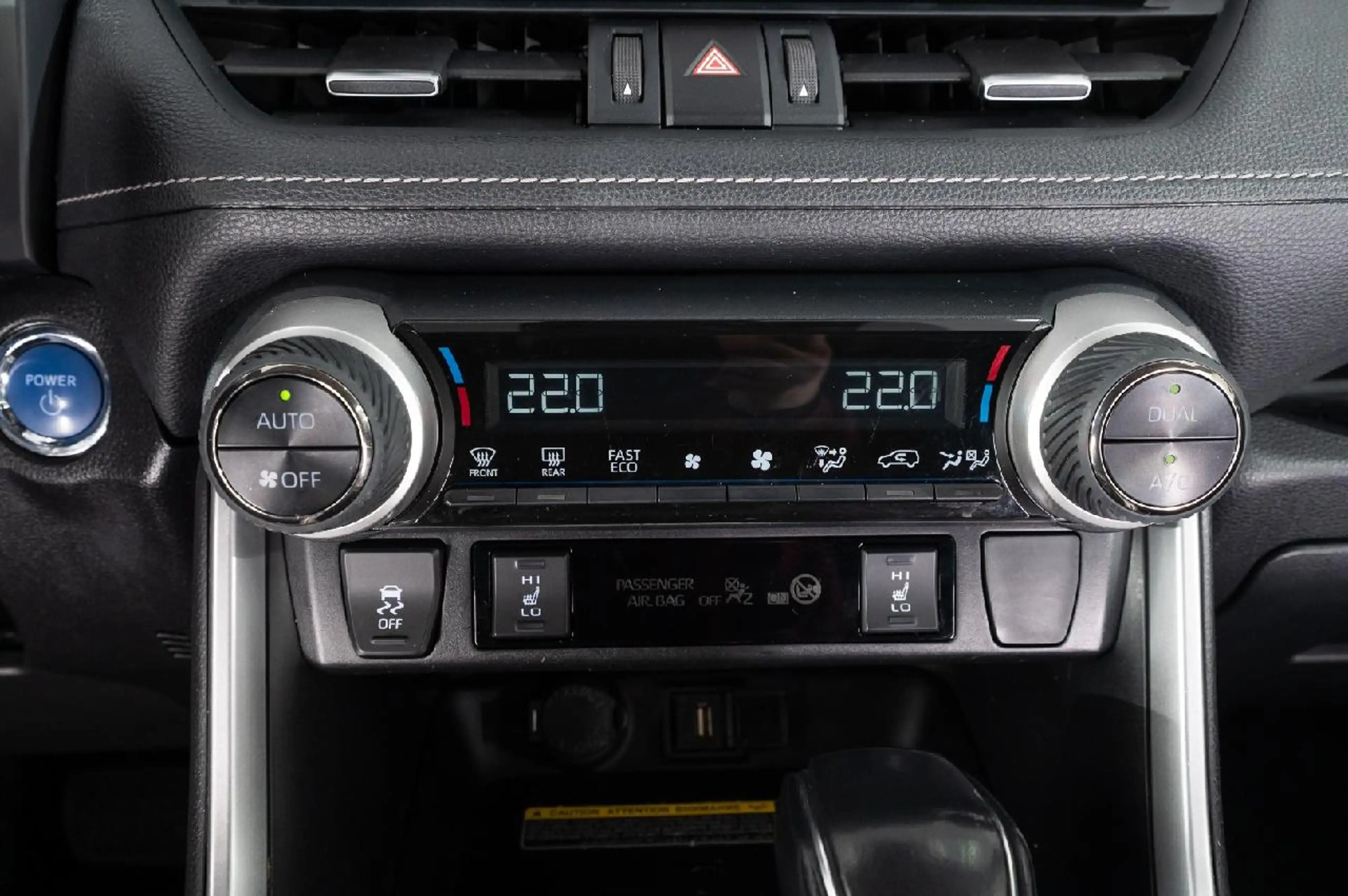 Toyota RAV 4 Hybrid 4x2 Team Deutschland — photo 17