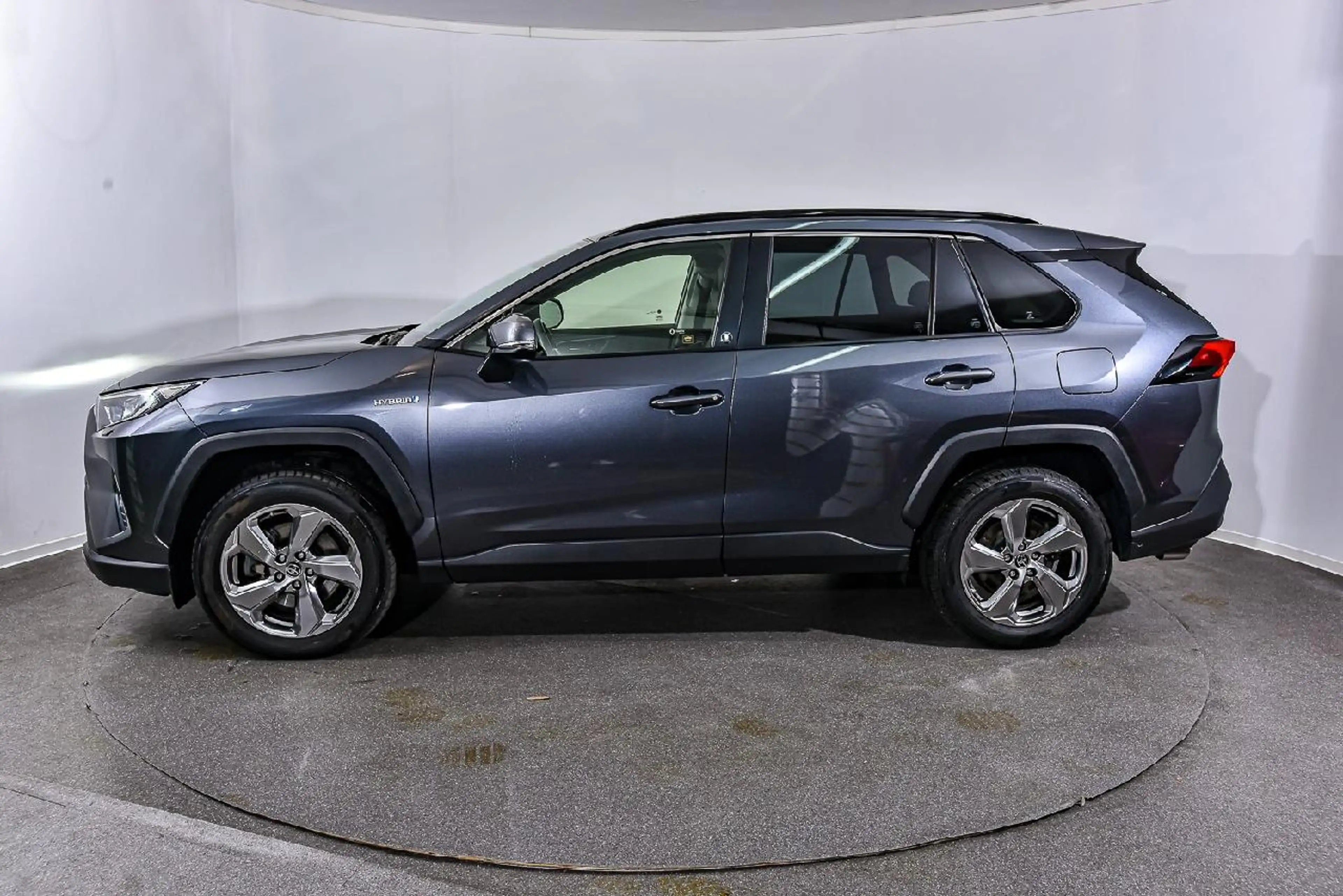 Toyota RAV 4 Hybrid 4x2 Team Deutschland — photo 8