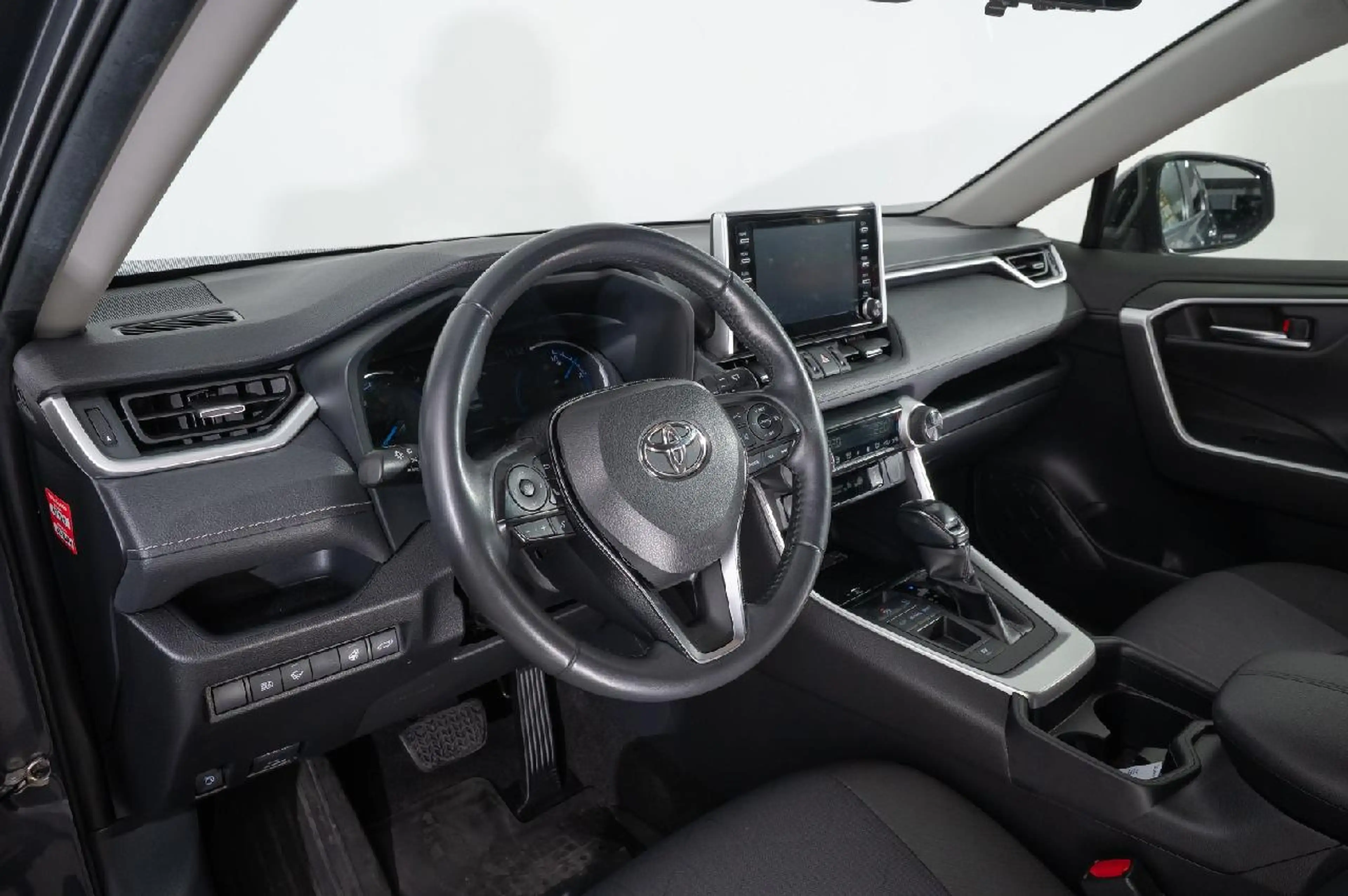 Toyota RAV 4 Hybrid 4x2 Team Deutschland — photo 10