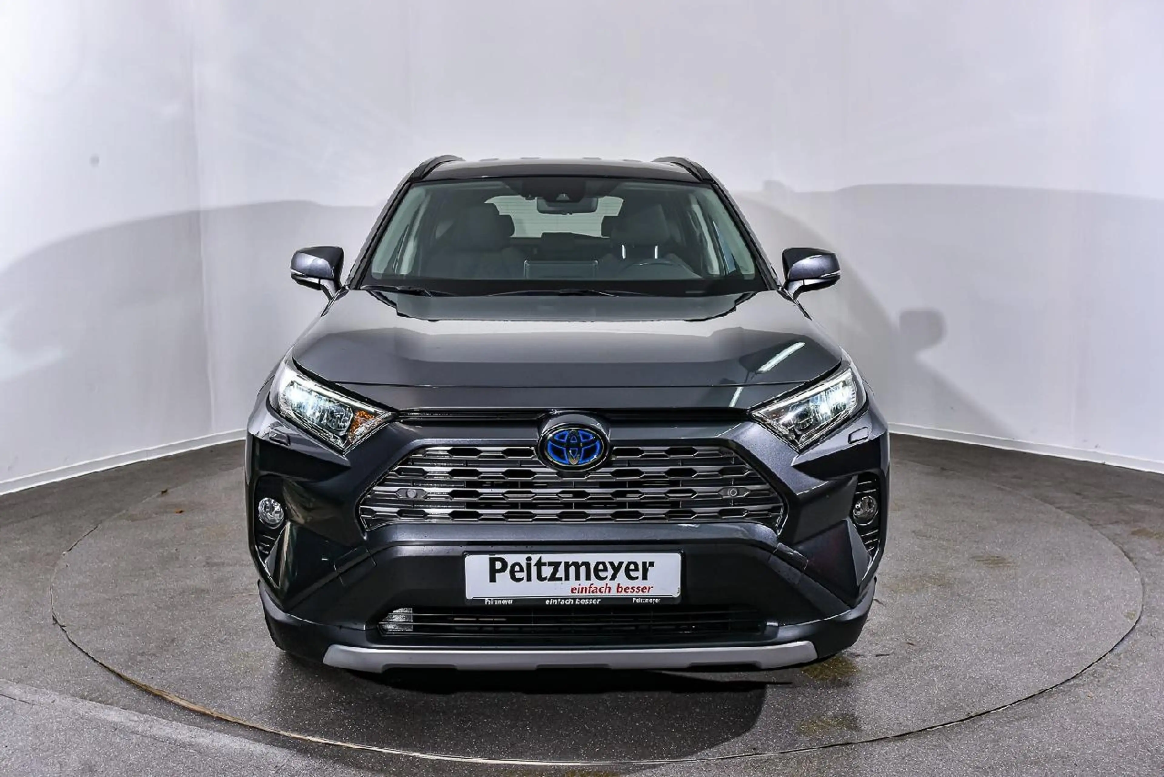 Toyota RAV 4 Hybrid 4x2 Team Deutschland — photo 2