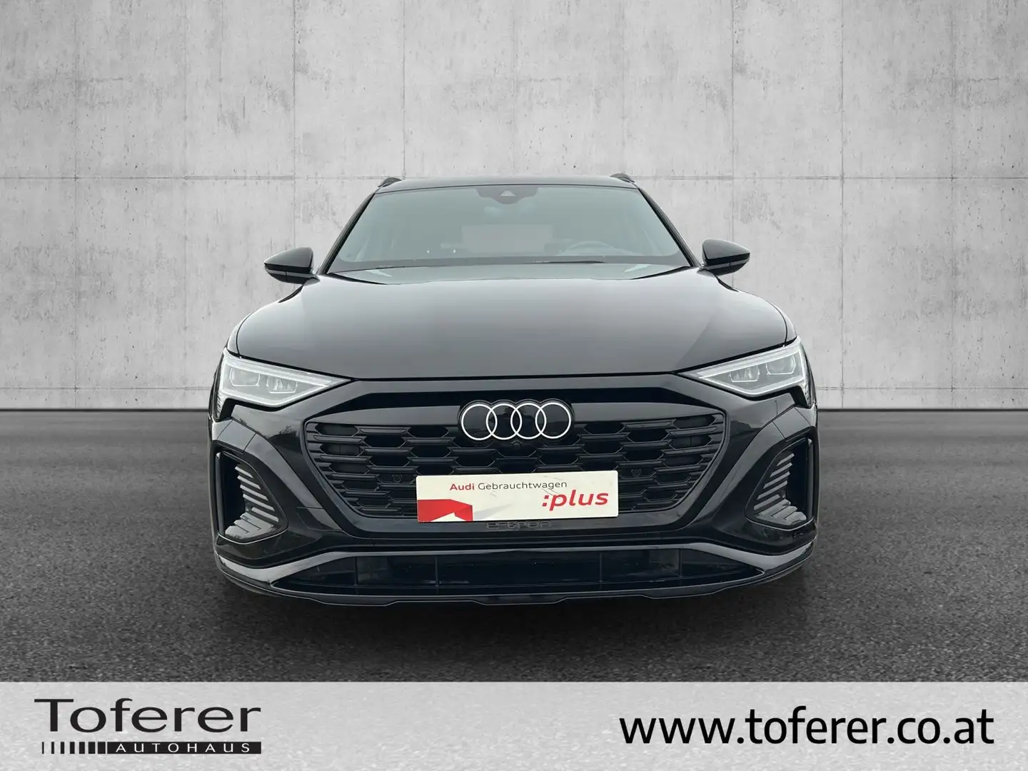 Audi Q8 55 e-tron quattro S line Schwarz - 2