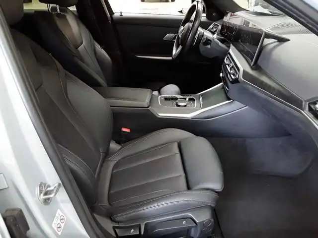 BMW 3 Series view 8
