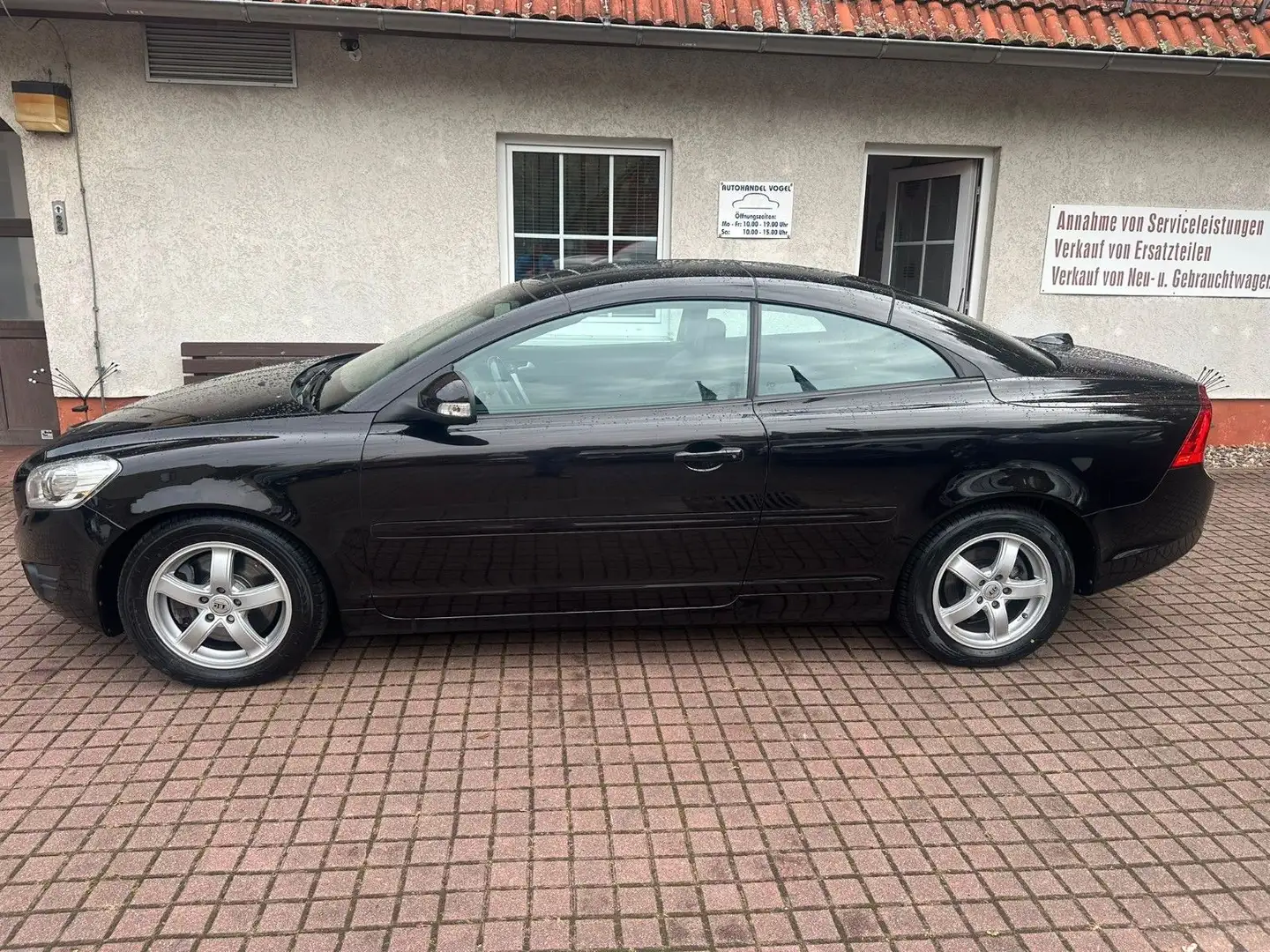 Volvo C70 Cabriolet D3 Summum*BI-XENON*NAVI*SITZHZG* Negro - 2