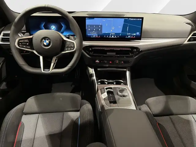 BMW 3 Series view 8