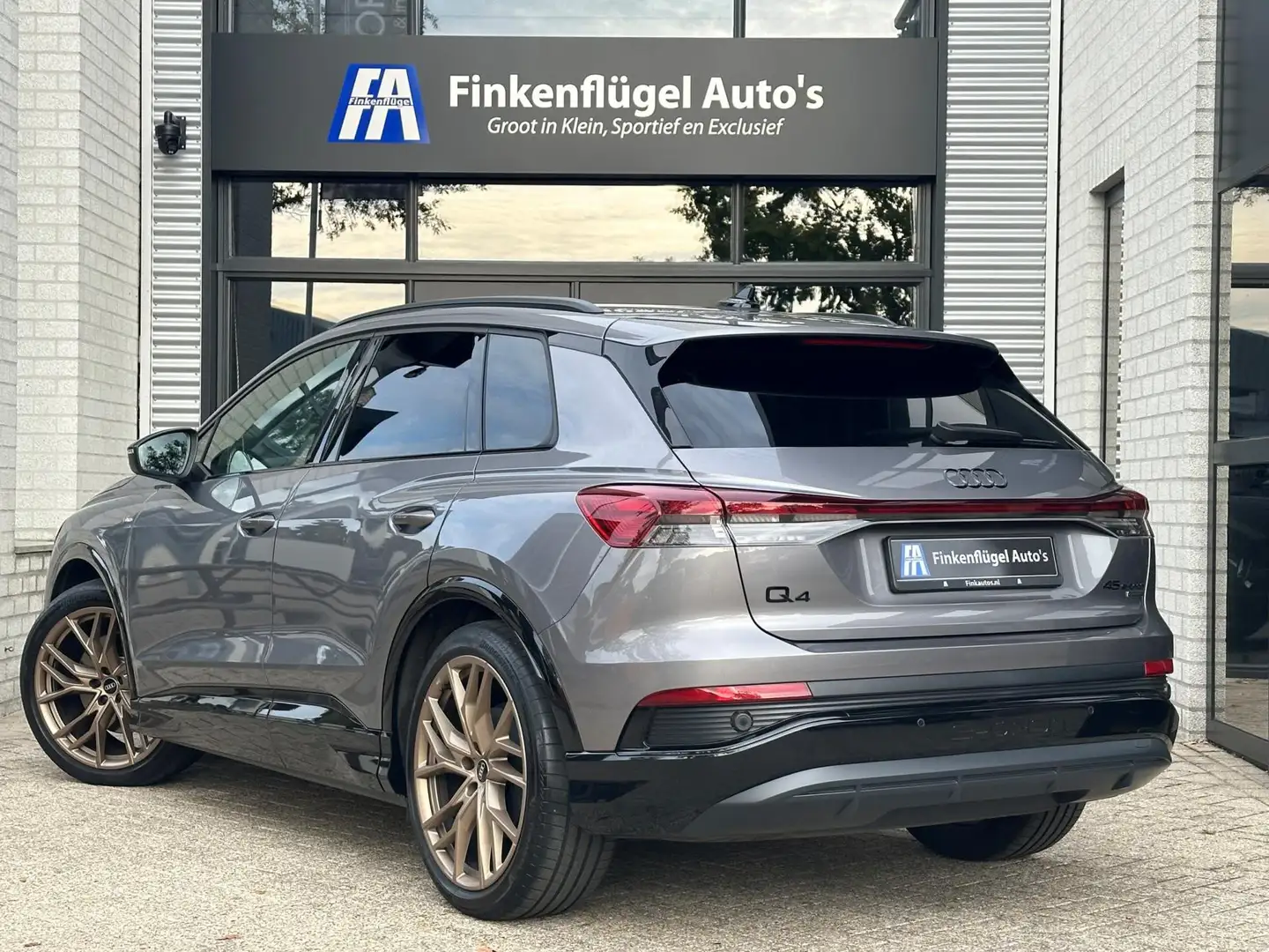 Audi Q4 e-tron 45 Quattro S-line BTW Optiek-zwart + |Matrix |21in Grijs - 2