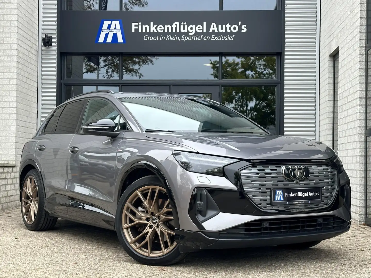 Audi Q4 e-tron 45 Quattro S-line BTW Optiek-zwart + |Matrix |21in Grijs - 1