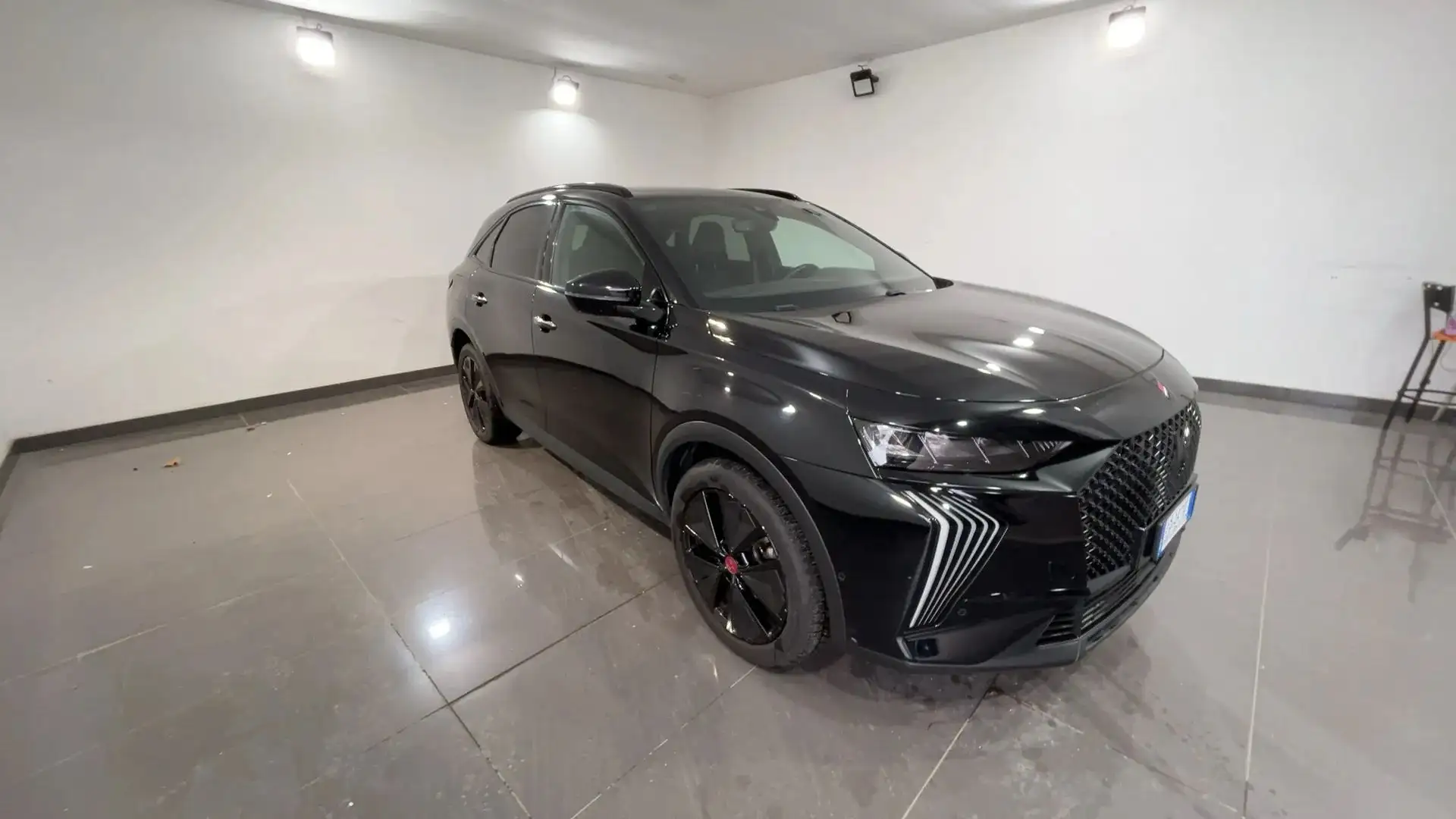 DS Automobiles DS 7 DS7 1.5 bluehdi Perform. Line 130cv auto Noir - 1
