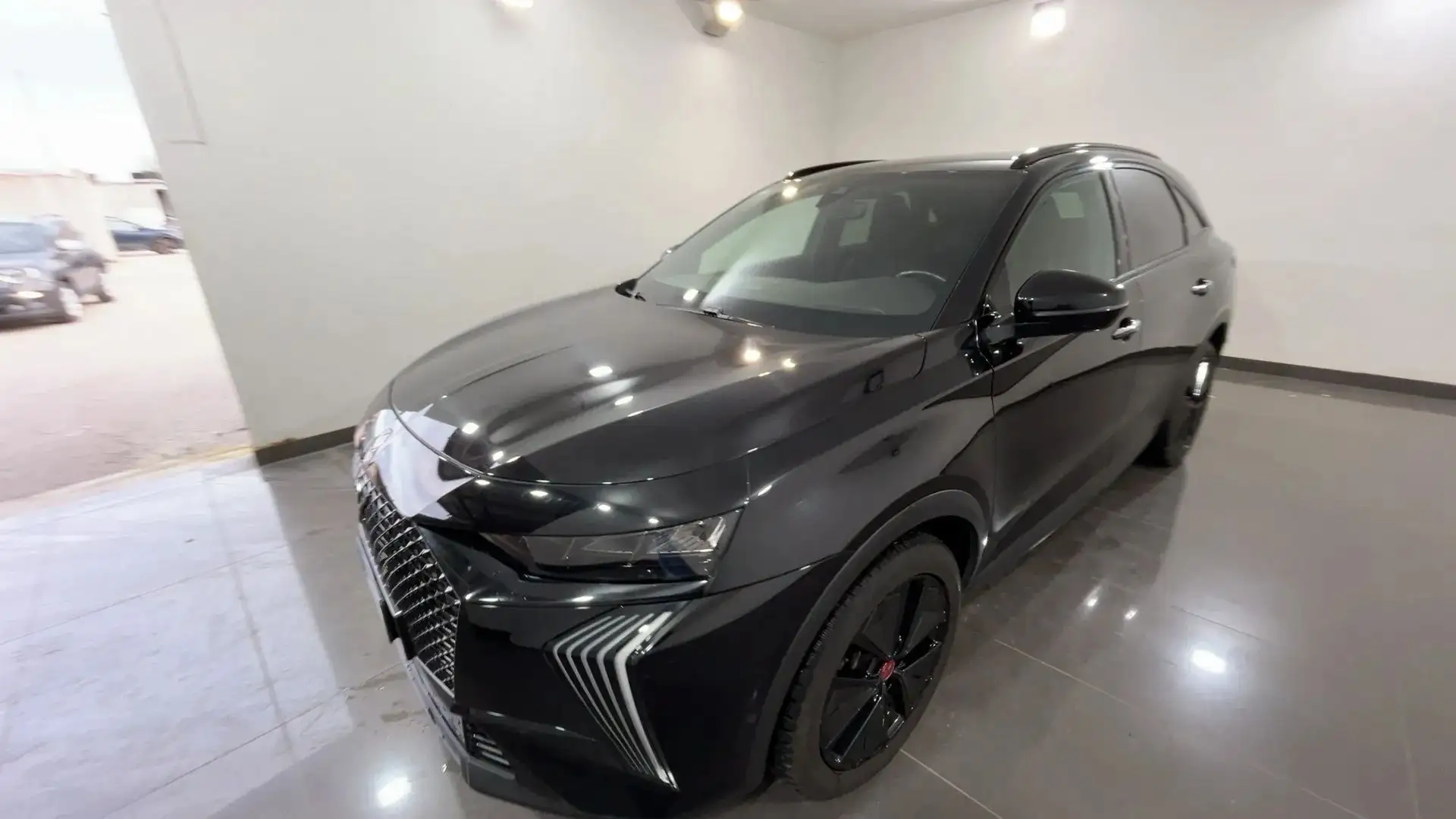 DS Automobiles DS 7 DS7 1.5 bluehdi Perform. Line 130cv auto Noir - 2
