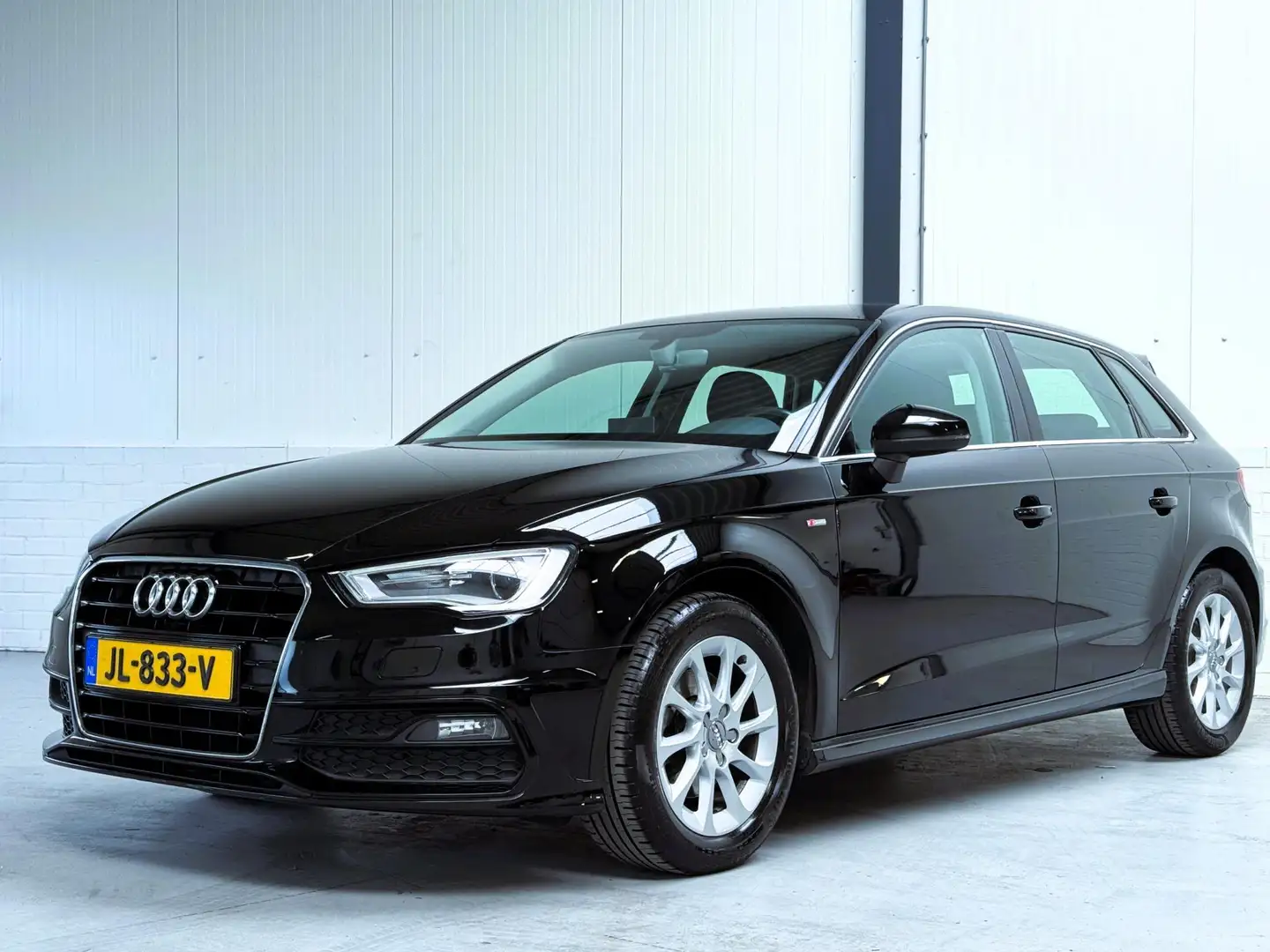 Audi A3 Sportback 1.2 TFSI S-Line Org NL|1e Eigenaar Noir - 2