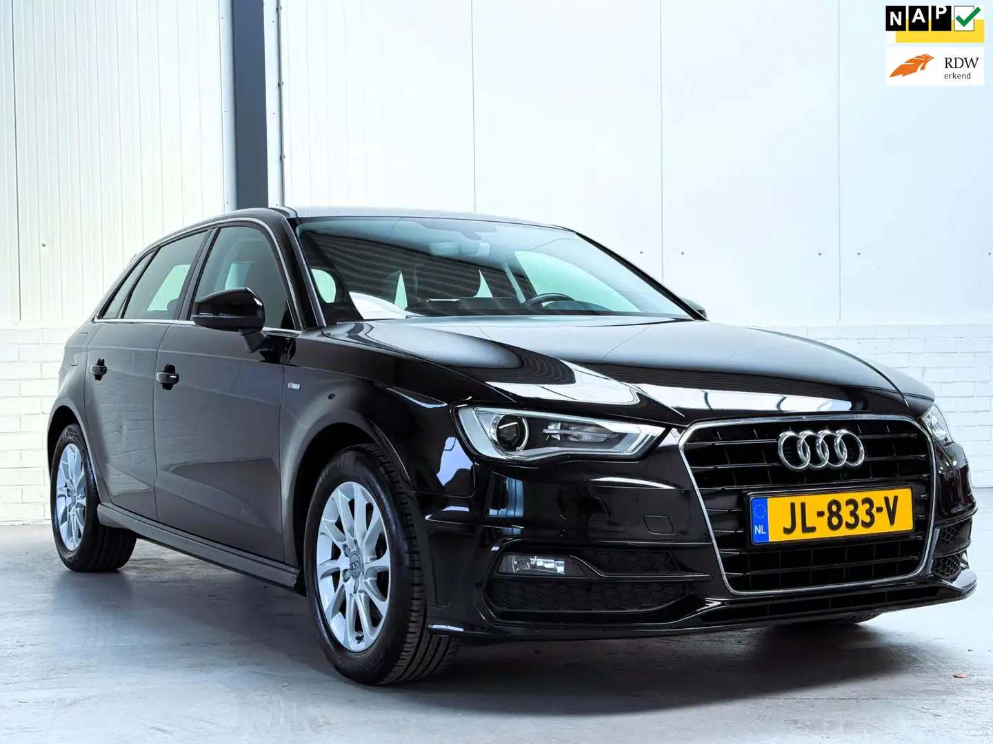 Audi A3 Sportback 1.2 TFSI S-Line Org NL|1e Eigenaar Noir - 1