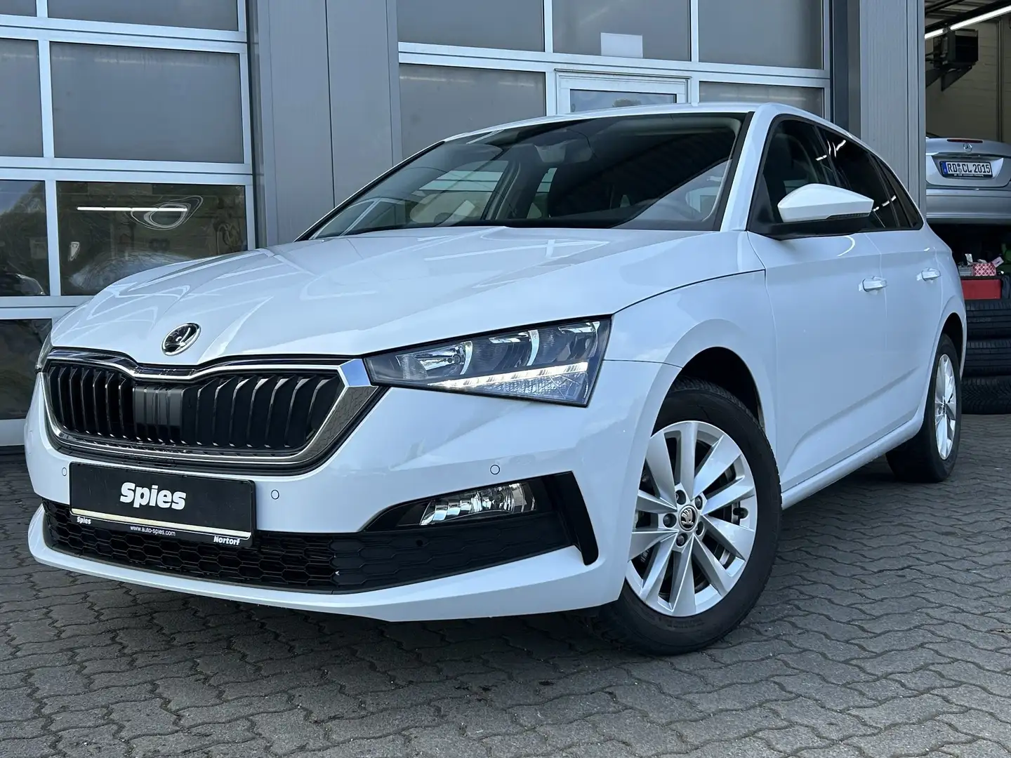 Skoda Scala Ambition Shz PDC LED-Scheinwerfer DAB Weiß - 2