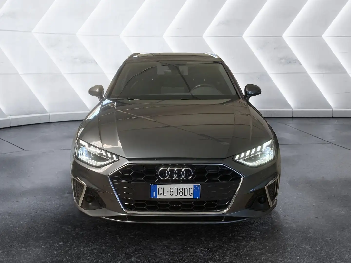Audi A4 Avant 35 TDI/163 CV S tronic S line edition Grigio - 2