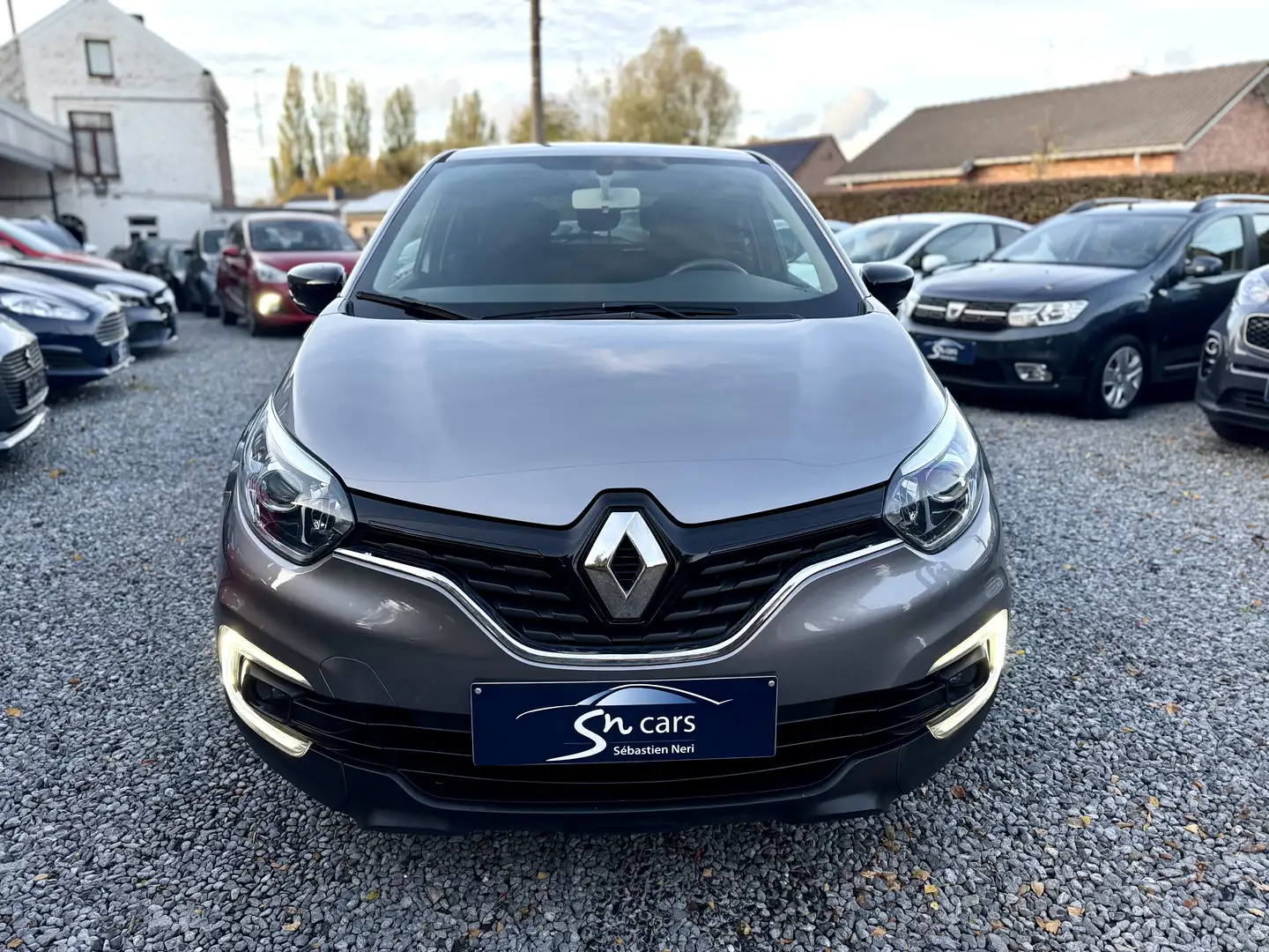 Renault Captur Captur 0.9 TCe (EU6c) *** GPS AIRCO *** Grijs - 2