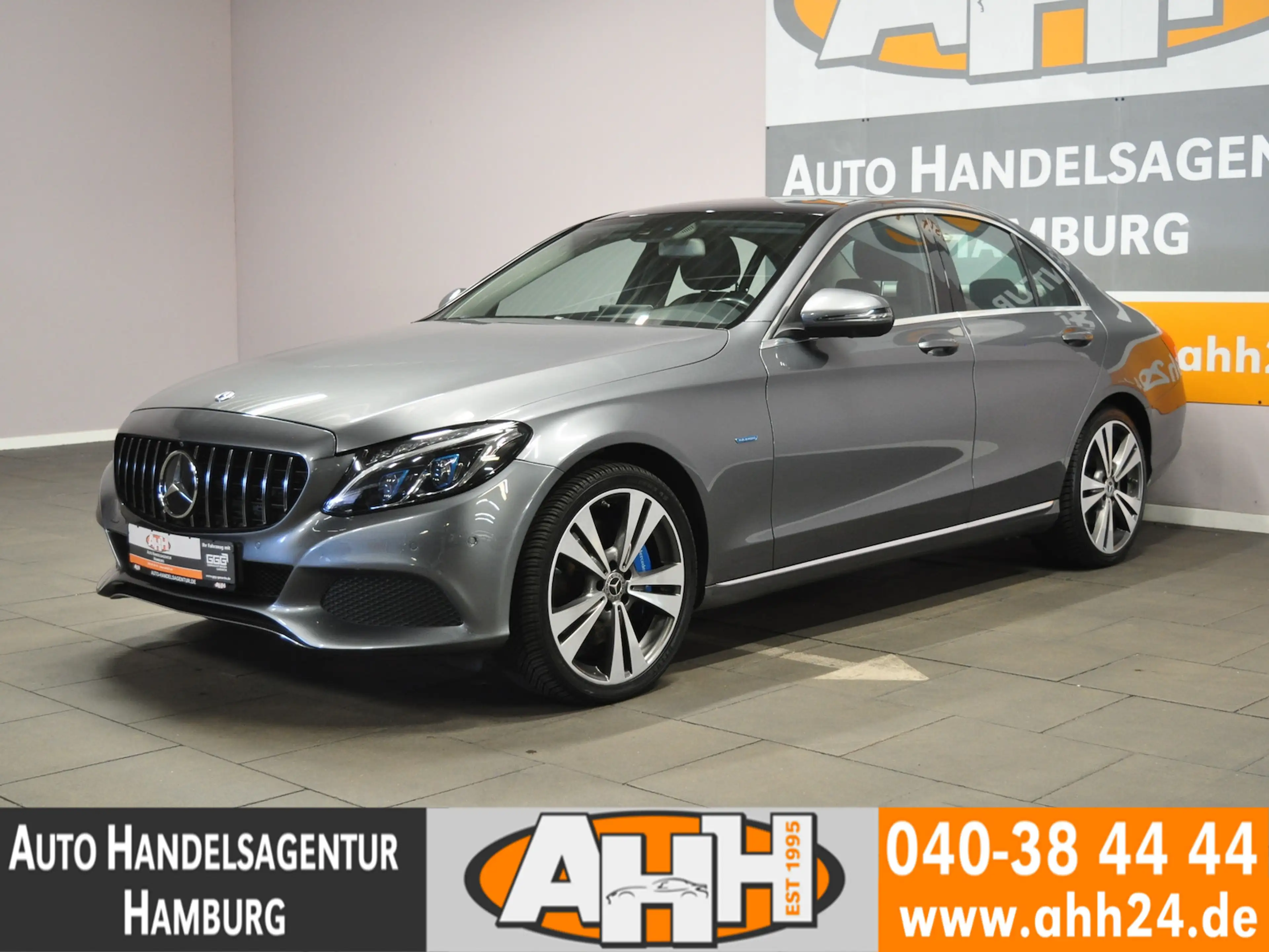 Mercedes-Benz C 350 e PANO|AIRMATIC|360|MEMORY|COMAND|LED|19Z!