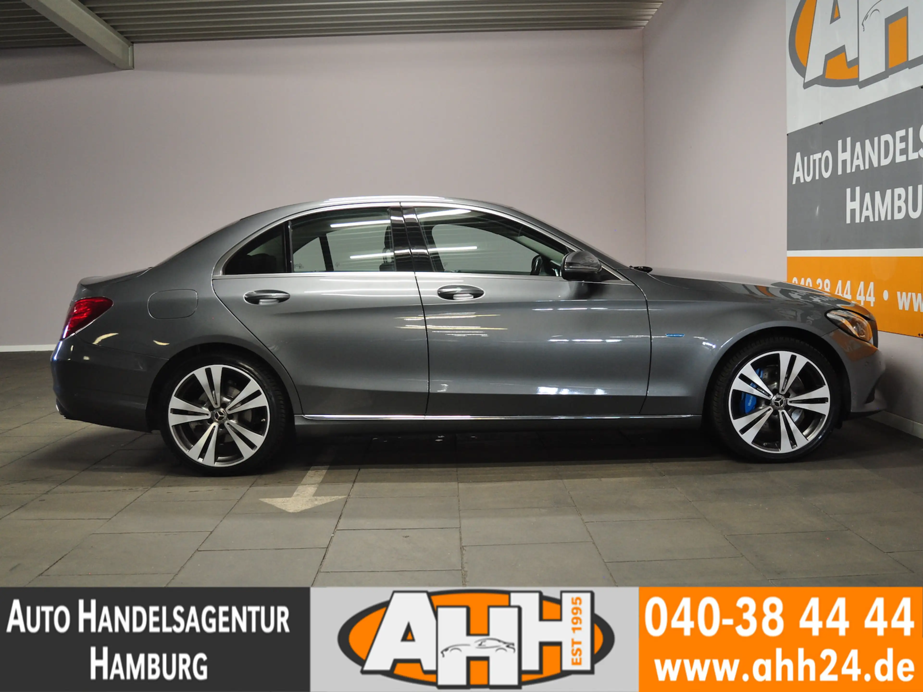 Mercedes-Benz C 350 e PANO|AIRMATIC|360|MEMORY|COMAND|LED|19Z! — photo 6