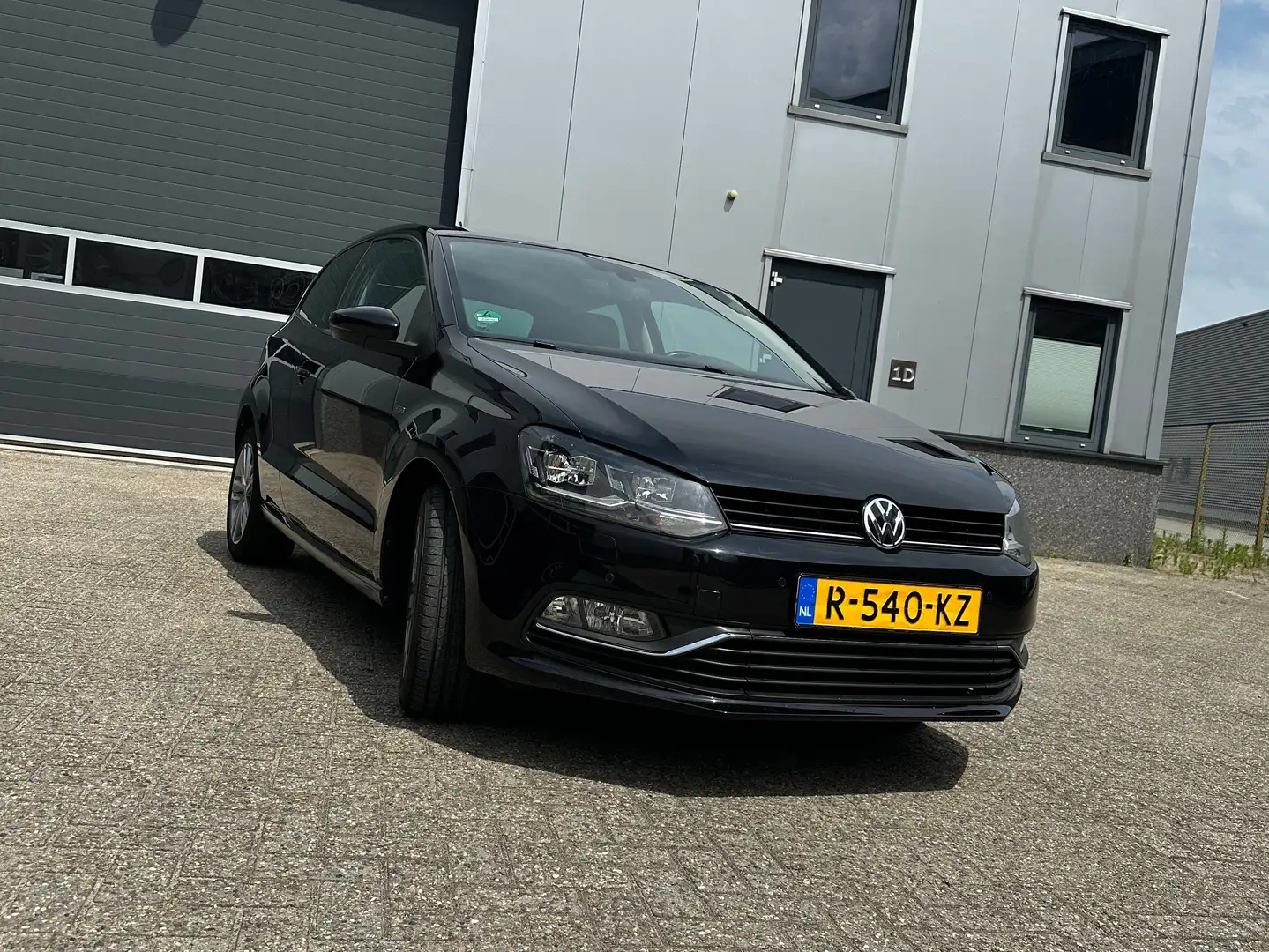 Volkswagen Polo Polo 1.2 TSI Comfortline 110PK (Lounge Edition) Zwart - 2