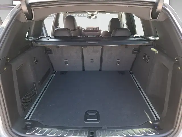 BMW X3 view 12