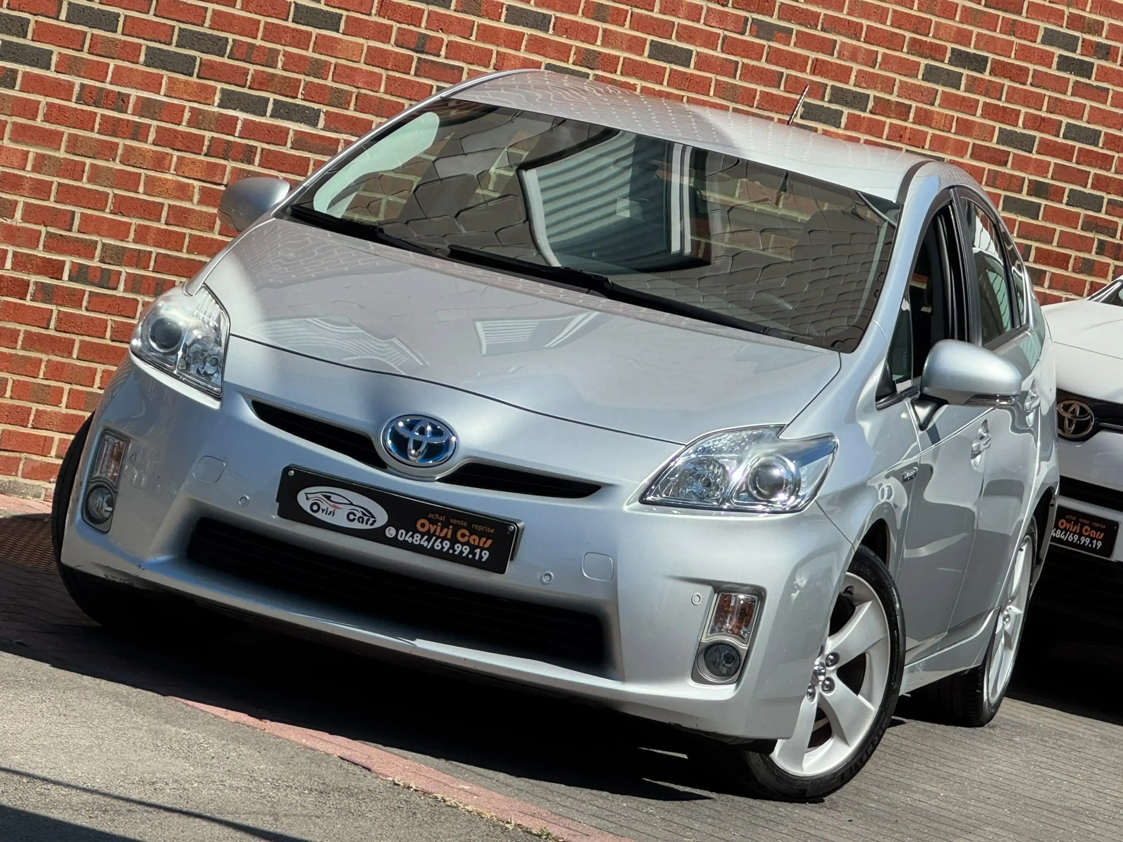 Toyota Prius / PARFAIT ÉTAT / CARNET ENTRETIEN /