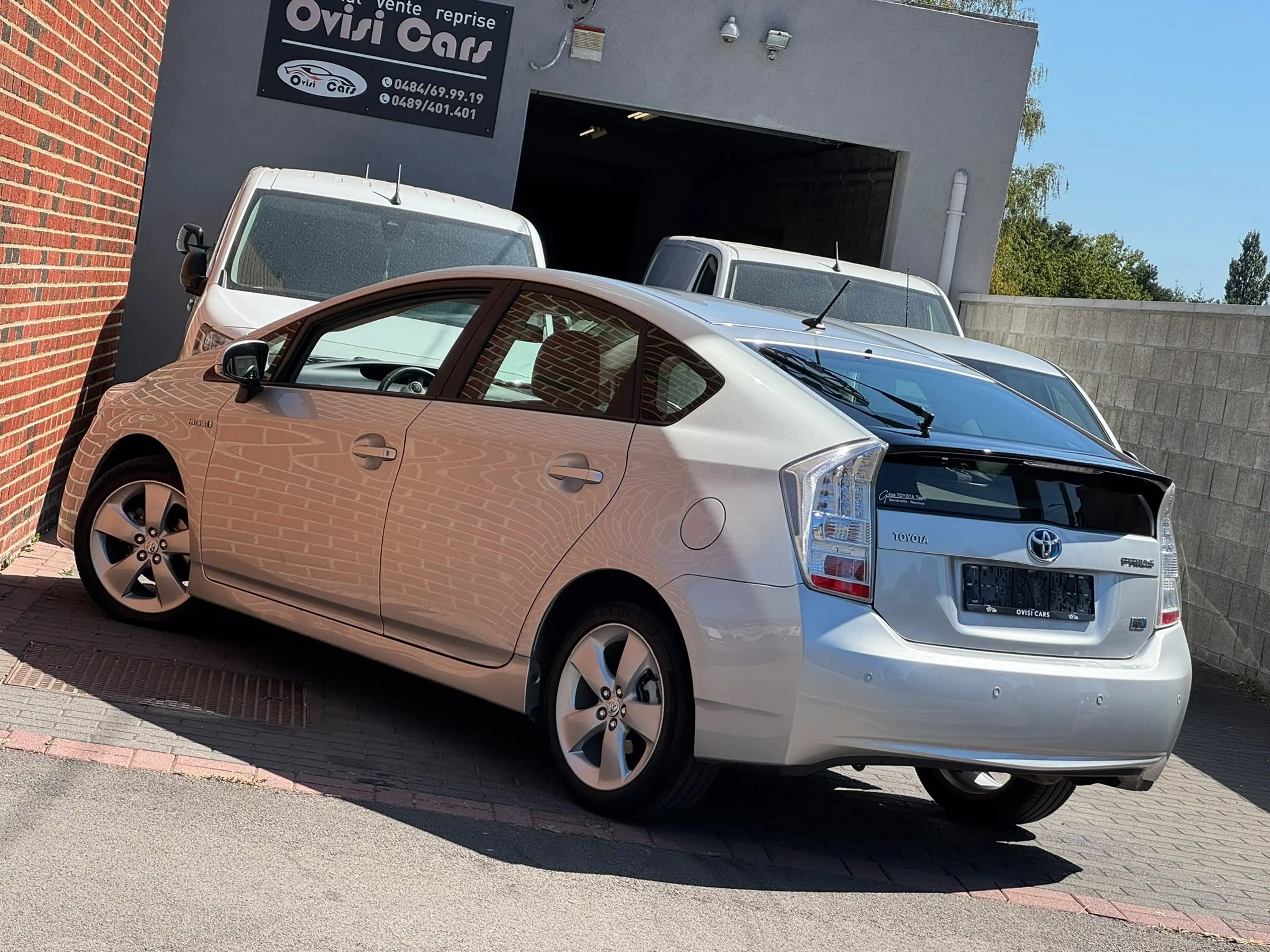 Toyota Prius / PARFAIT ÉTAT / CARNET ENTRETIEN / — photo 7