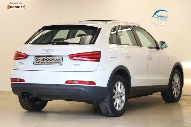 Audi Q3 view 8