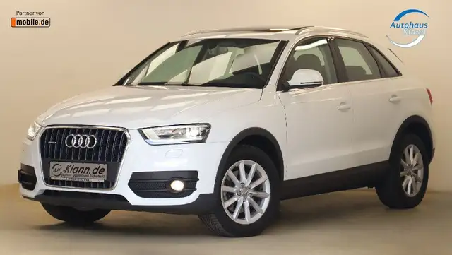 Audi Q3 view 3