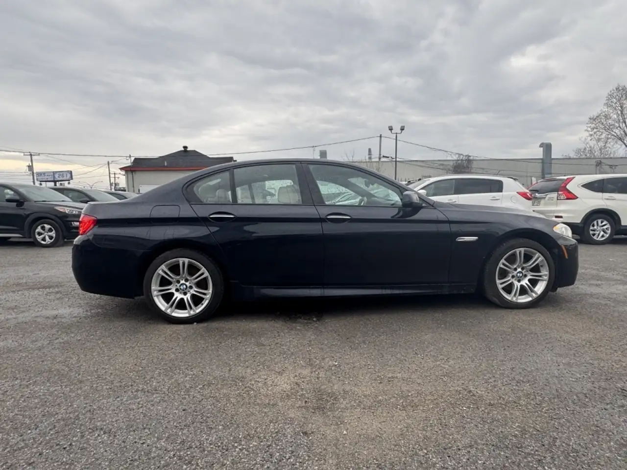 BMW 5 Series снимка BMW 5 Series