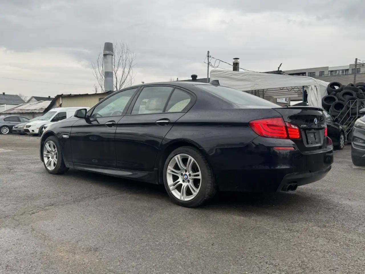 BMW 5 Series снимка BMW 5 Series