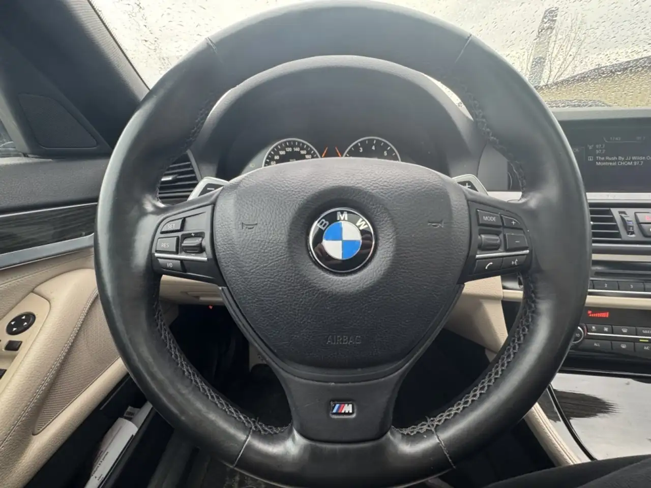 BMW 5 Series снимка BMW 5 Series
