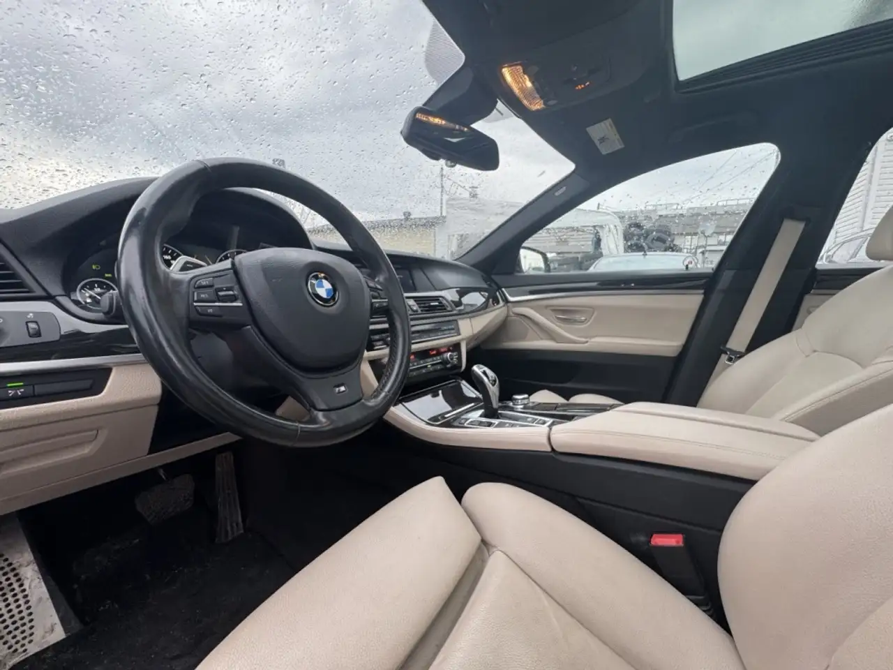 BMW 5 Series снимка BMW 5 Series