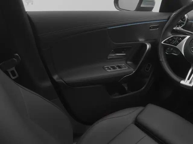 Mercedes-Benz CLA view 22