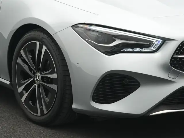 Mercedes-Benz CLA view 9