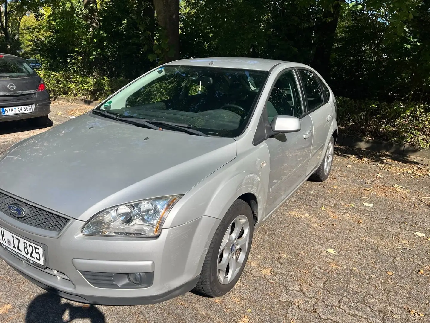 Ford Focus Schräghecklimousine Silber - 2
