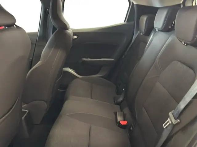 Renault Clio view 13