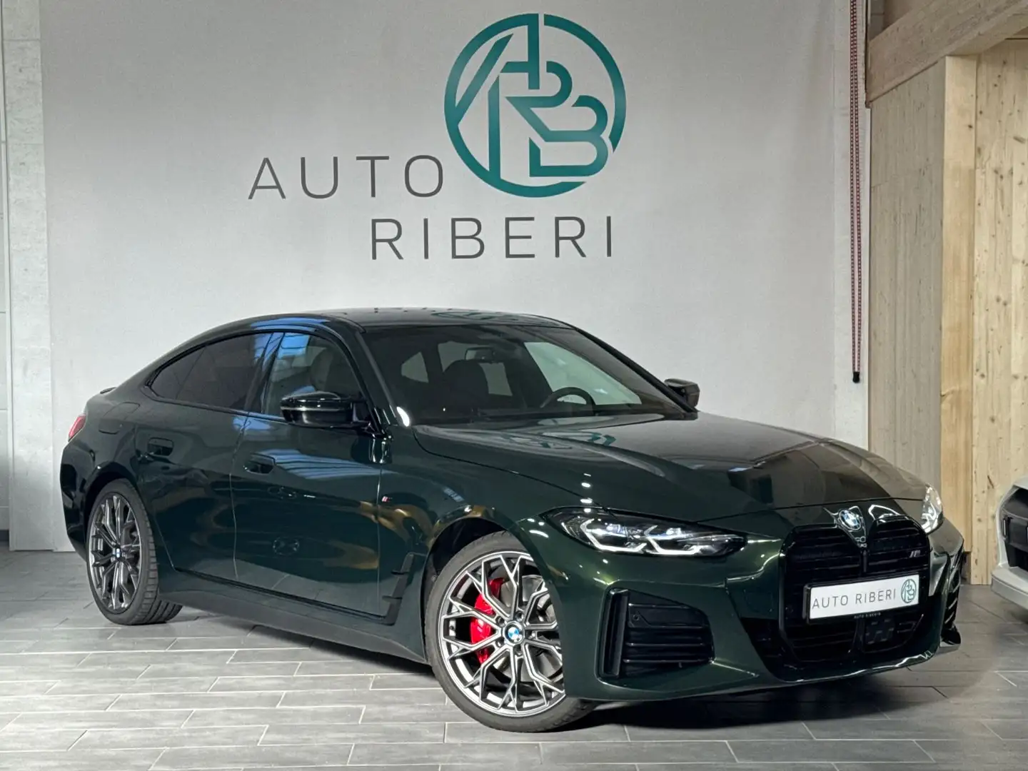 BMW M440i Gran Coupe*HUD*360°Kamera*H&K*M-Sport* Grün - 1
