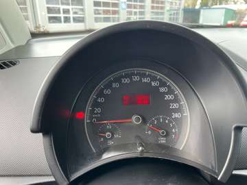 Bild 4 Volkswagen New Beetle 1.6