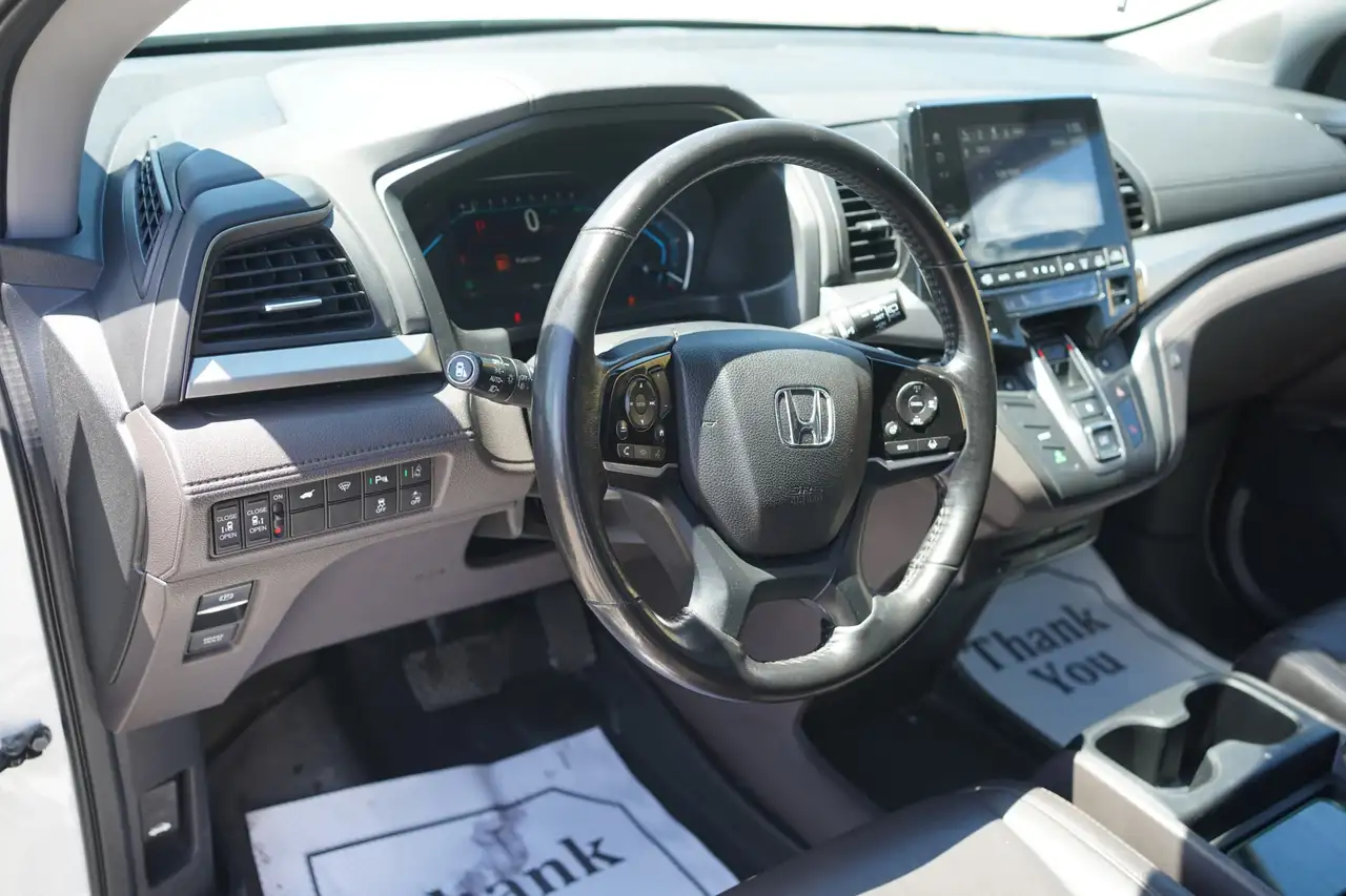 Honda Odyssey снимка Honda Odyssey
