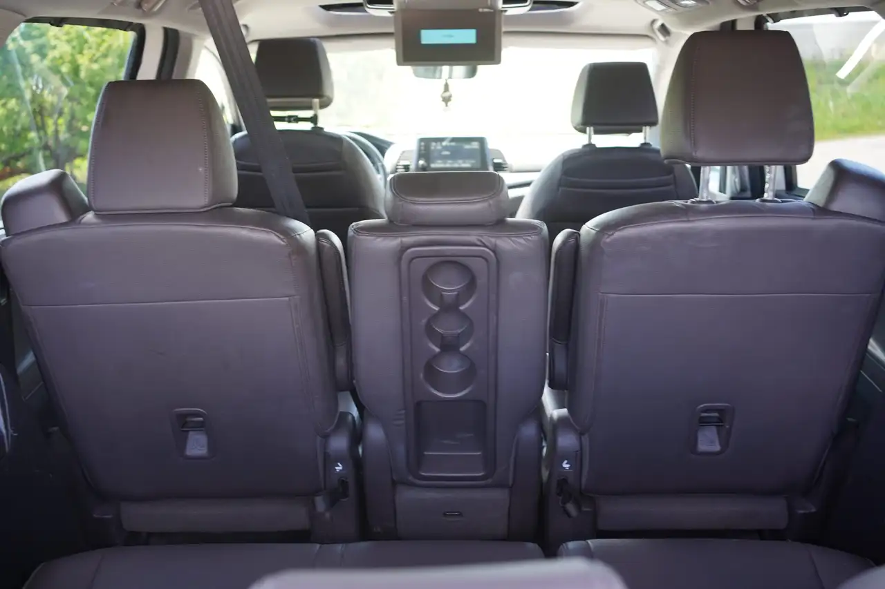 Honda Odyssey снимка Honda Odyssey