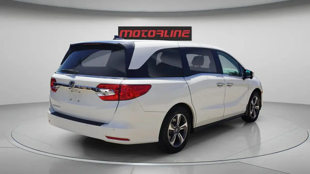 Honda Odyssey снимка Honda Odyssey