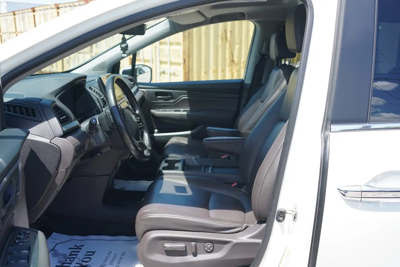 Honda Odyssey снимка Honda Odyssey