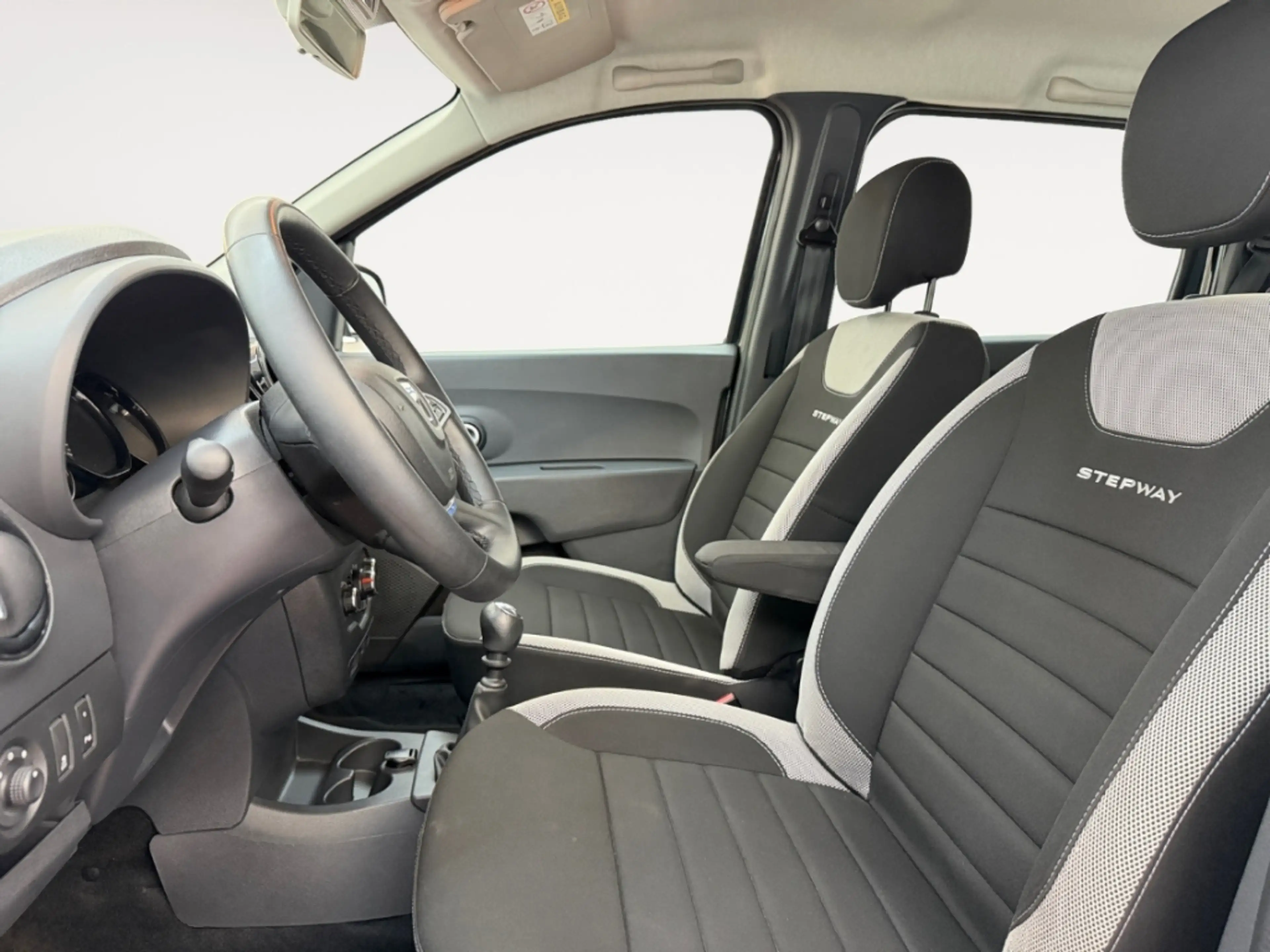 Dacia Lodgy Stepway NAV KAMERA SITZ.HZG TEMPOMAT APPLE/ANDROID — photo 9