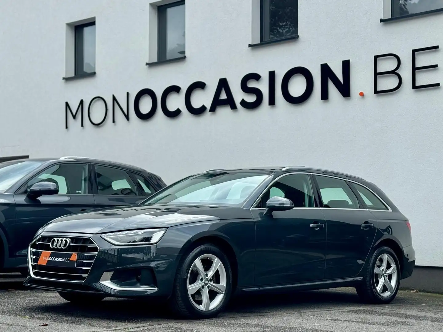 Audi A4 Avant 30 TDi TOIT PANO SIEGE CHAUFFANT CARPLAY LED Gris - 1