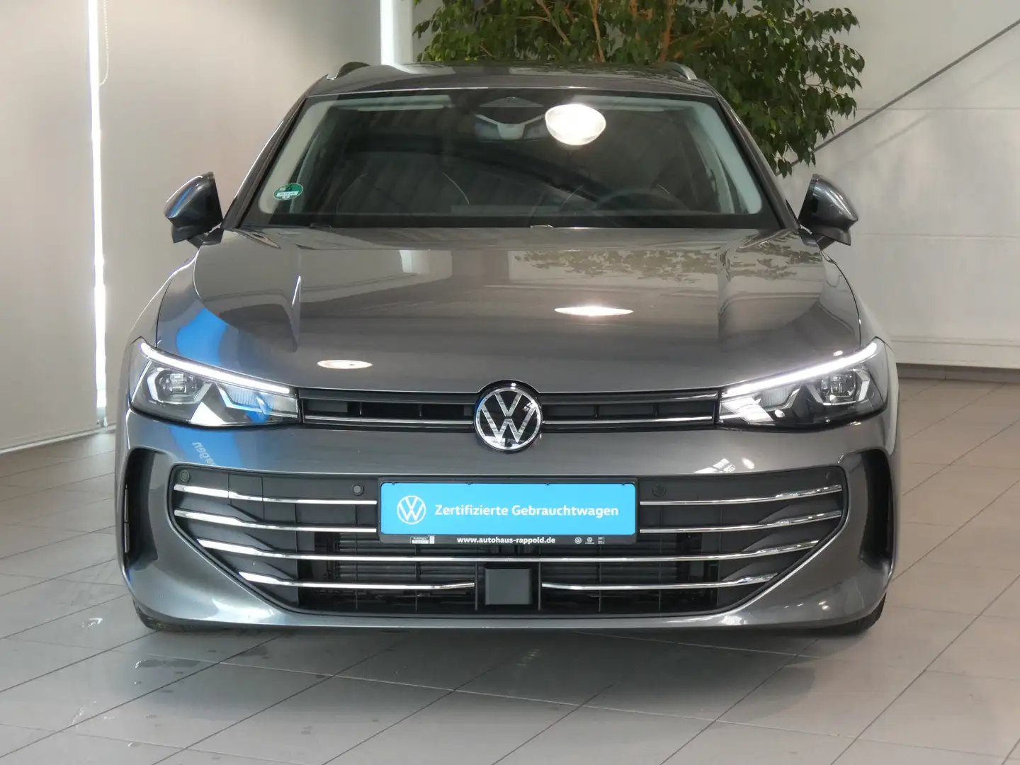 Volkswagen Passat Variant 2.0 TDI Business DSG AHK Sportfahrwerk Grau - 2