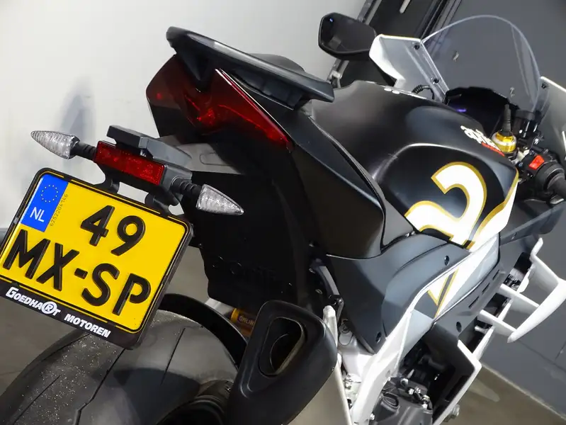 Aprilia RSV4 - foto 5