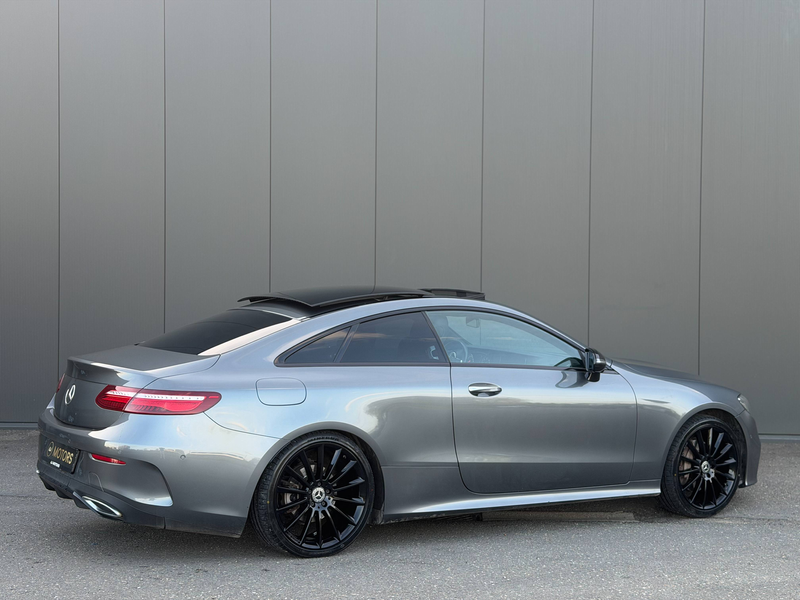 Mercedes-Benz E 220 d Coupe 194cv Pack AMG - Toit ouvrant - Burmester — photo 4